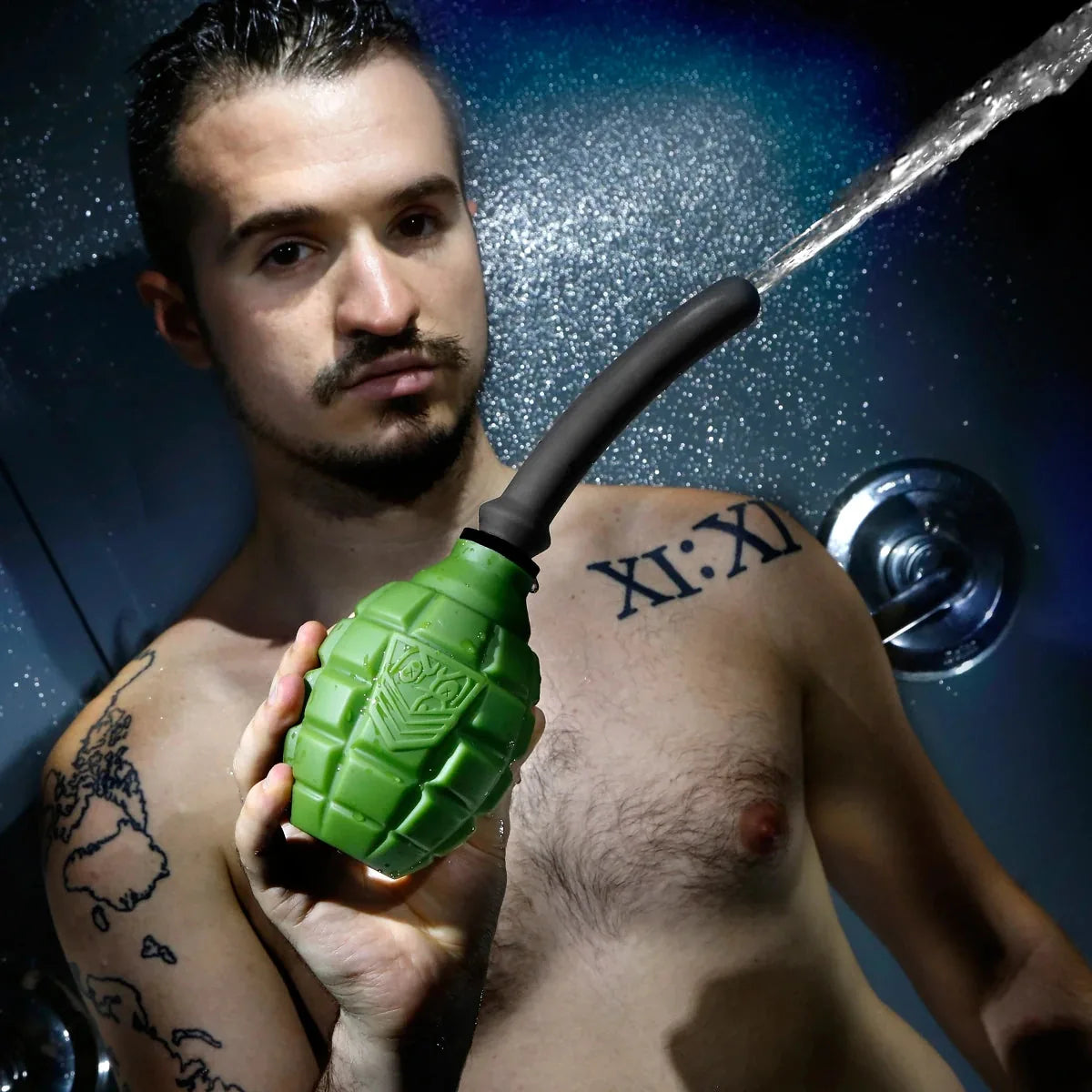 Fort Troff Grenade anal douche bulb in green, buy online